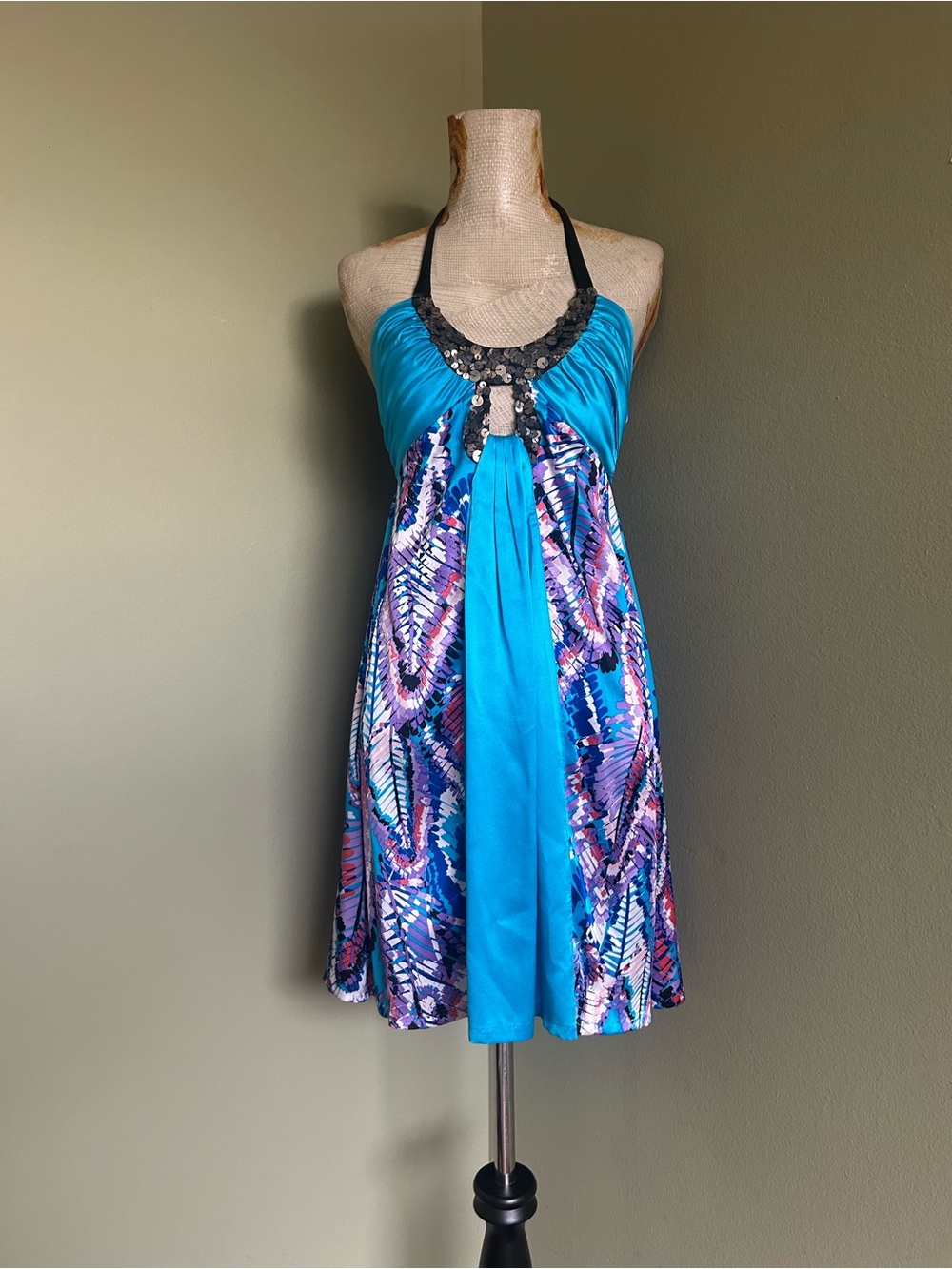 bebe Silk Jewel Keyhole Teal Halter Dress with Multicolor Abstract Print